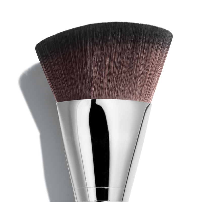 HD SKIN FOUNDATION BRUSH - 109 - Foundation - Fluid and cream​