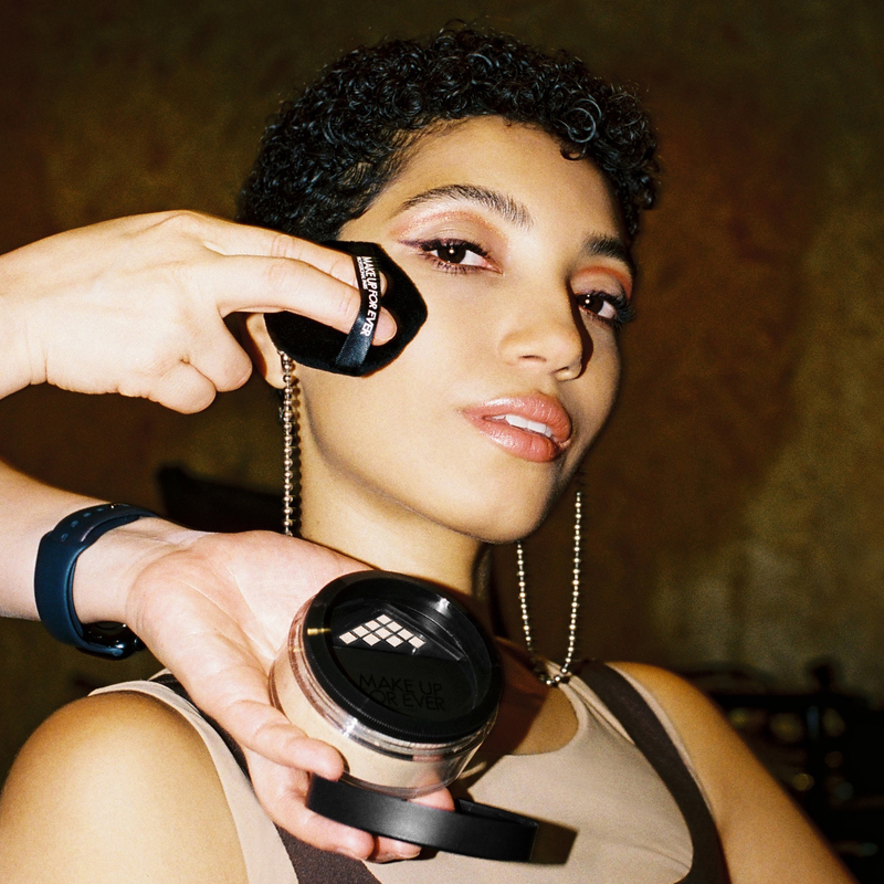 HD SKIN SETTING POWDER PUFF - Fluffy setting powder puff