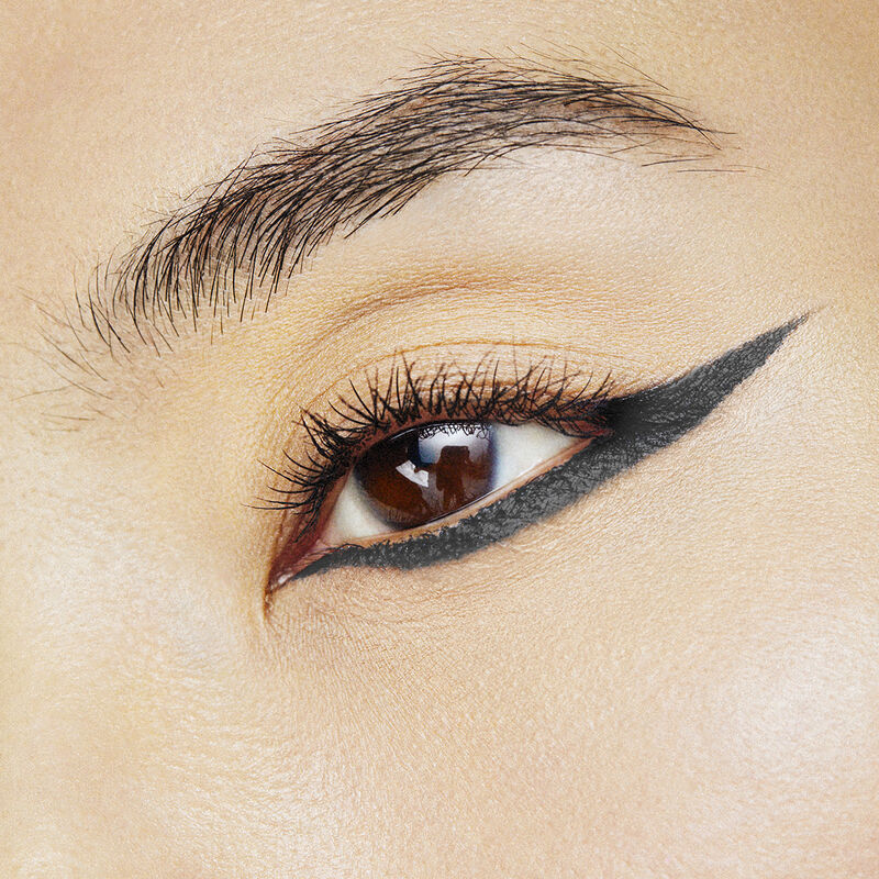 AQUA RESIST COLOR PENCIL - Waterproof eyeliner: full impact color & smooth glide