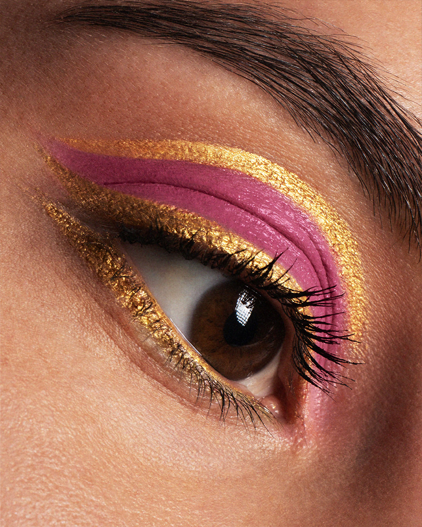 MODEL EYE LOOK APPLICATION