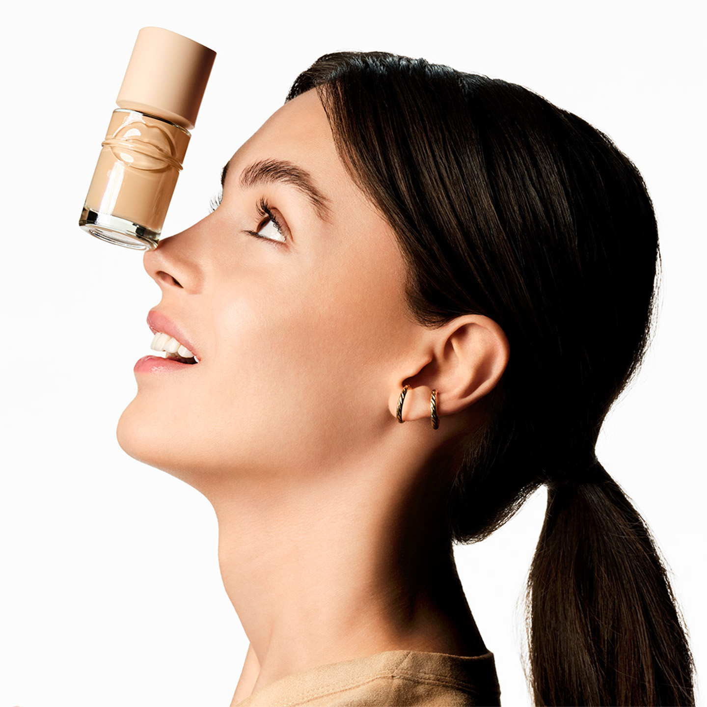 MODEL APPLICATION BALANCING & PERFECTING FOUNDATION - [SHOP NOW]